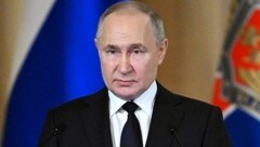 Kremlchef Wladimir Putin ruft den Inlandsgeheimdienst auf, härter gegen Oppositionelle vorzugehen.  (Bild: AP)