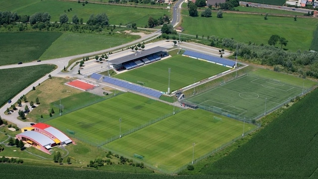 Die St. Veiter Jacques-Lemans-Arena. . . (Bild: SC St. Veit)