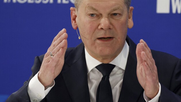 German Chancellor Olaf Scholz has accused Russian President Vladimir Putin of sacrificing many Russian soldiers for his "power mania". (Bild: AFP/Odd Andersen)