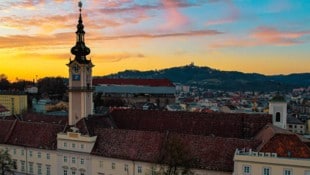 Das Land Oberösterreich – auf dem Foto das Landhaus – ist einer der größten Arbeitgeber. 