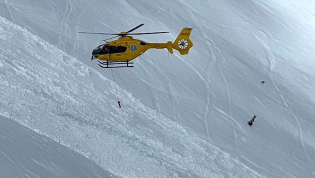 According to the control center, the group was found. Mountain rescuers have ascertained whether anyone is under the masses of snow. (archive picture) (Bild: zoom.tirol)