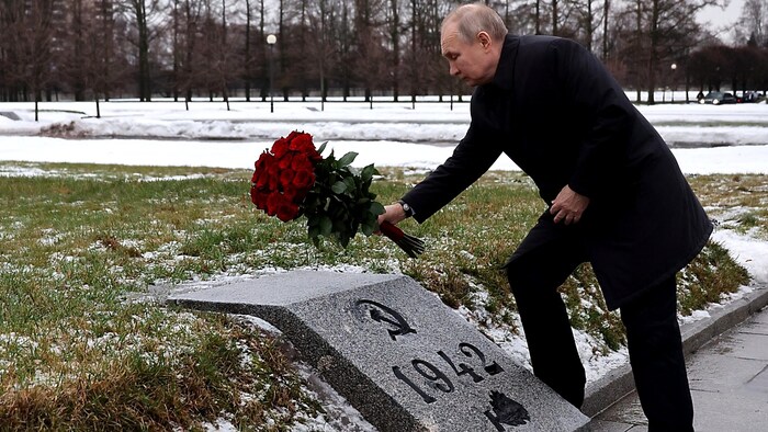 Kremlin leader Vladimir Putin at the memorial for the victims of the siege