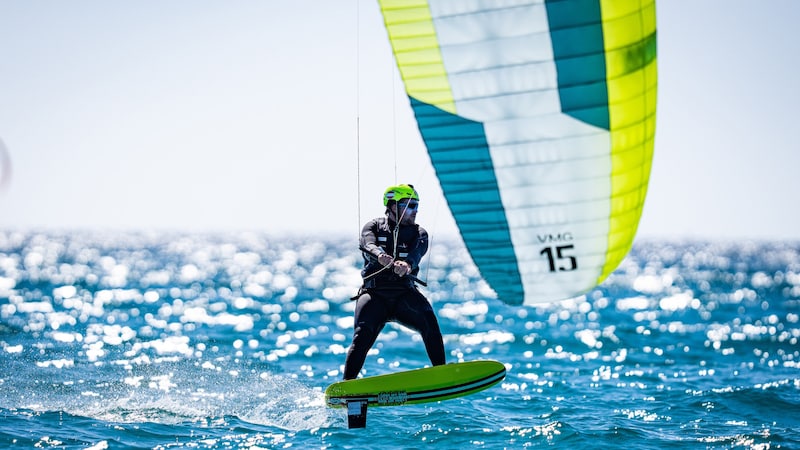 Valtentin Bontus will in der Formula-Kite-Klasse wieder in die Medal-Series kommen. (Bild: OeSV | Dominik Matesa )