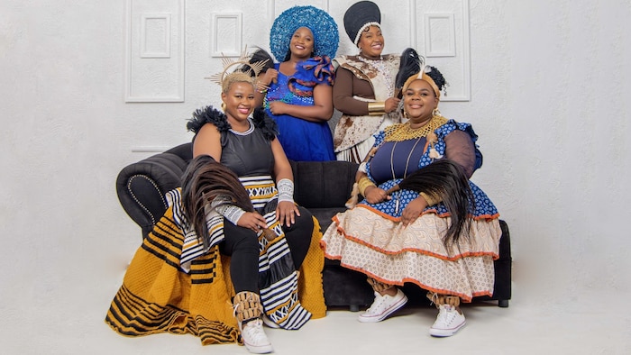 Das Ensemble Nobuntu kombiniert simbabwische Musik, Gospel, Afro-Jazz und Crossover.  
