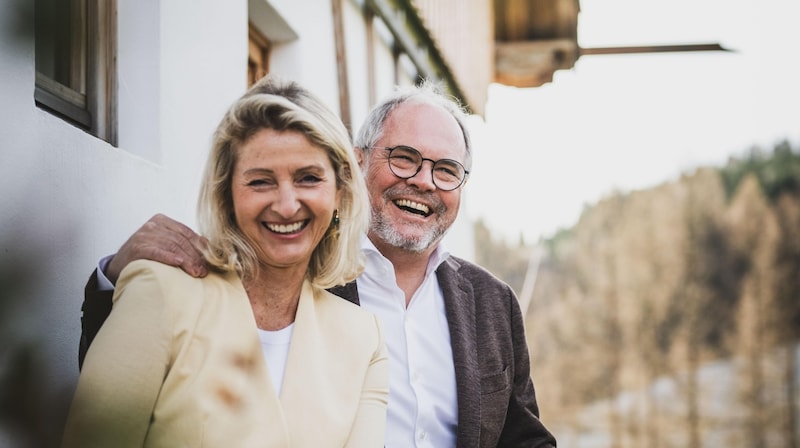 Monika und Wolfgang Gröller freuen sich auf die Wiedereröffnung des Hotels „Post am See“. (Bild: MA Georg Kukuvec)