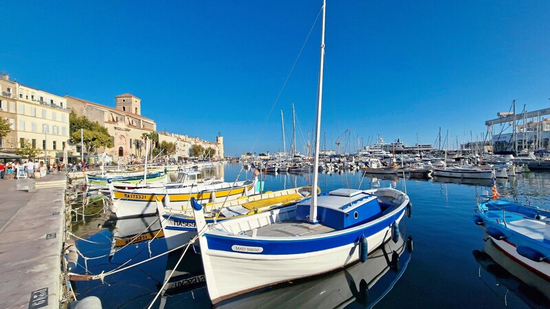 Spaziergang im Hafen von La Ciotat (Bild: Mario Aberl)