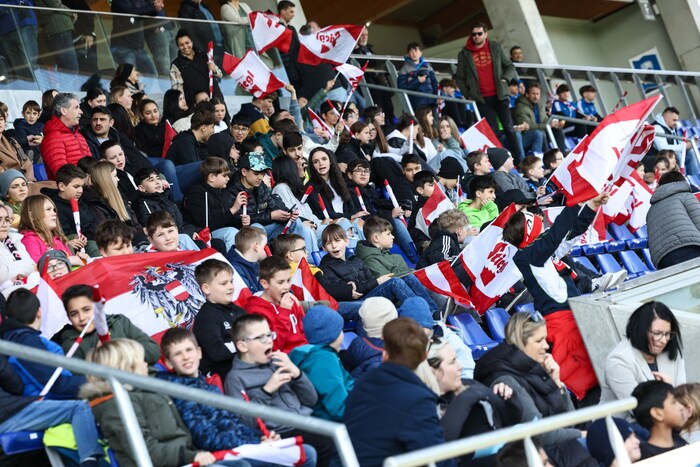 Österreichs U17 lockte Fans ins Stadion Wr. Neustadt, auch Guido Burgstaller war live dabei.