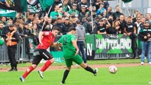 Die Wacker-Fans sorgen für tolle Stimmung auf den Plätzen. (Bild: Christof Birbaumer)