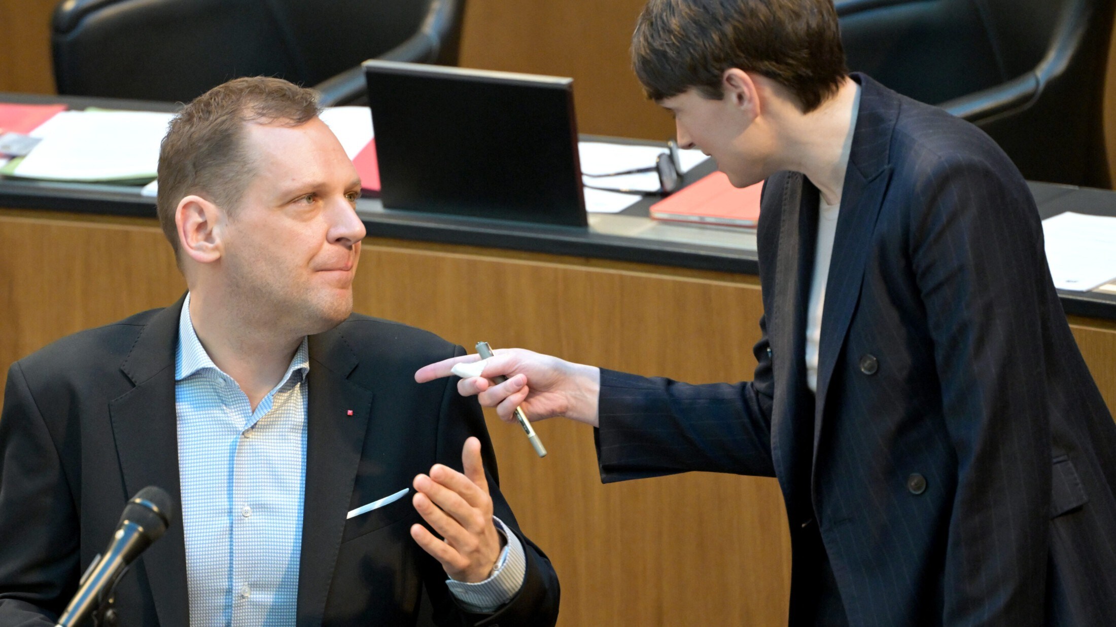 Les chefs de clubs rouge et vert - Kucher et Maurer (Bild: APA/ROLAND SCHLAGER)