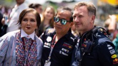 Christian Horner (rechts) hat in der Causa Perez wohl nicht das letzte Wort. Vielmehr wird der thailändische Yoovidhya-Clan rund um Chalerm Yoovidhya (Mitte) und seiner Frau Daranee (links) ordentlich mitsprechen.  (Bild: APA/GEORG HOCHMUTH)