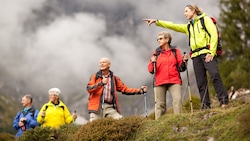 Körperlich aktiv zu bleiben, kann dabei helfen, die Alzheimer-Erkrankung im Zaum zu halten. ...