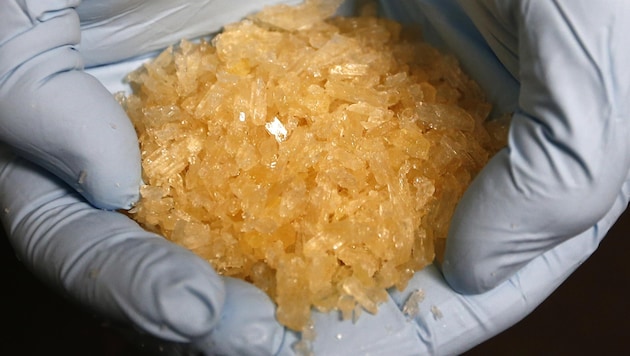 This is what crystalline crystal meth looks like. According to a wastewater analysis, the substance is very popular in Steyr. (Bild: RALPH ORLOWSKI)