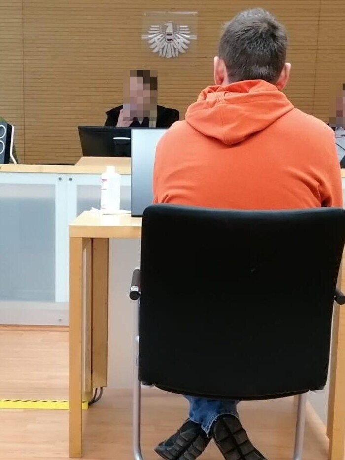 Der Angeklagte beim Schöffenprozess am Landesgericht Innsbruck