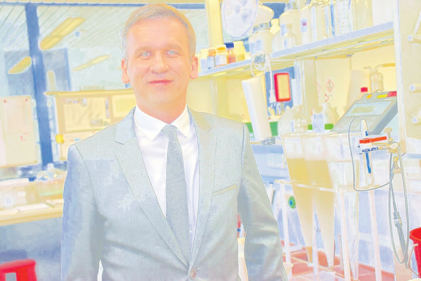 Chemist and university professor Herbert Oberacher and his team have been monitoring wastewater since 2016. (Bild: MUI/D. Bullock)