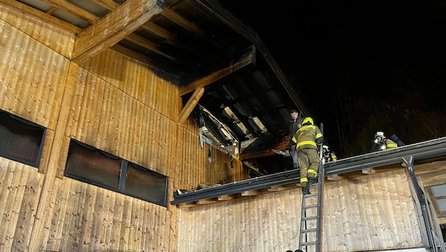 90 Feuerwehrleute waren im Einsatz (Bild: FF Maishofen)