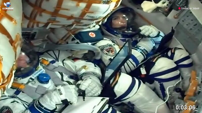 Marina Vasilevskaya and her colleagues were ready for take-off in the capsule. (Bild: AP)