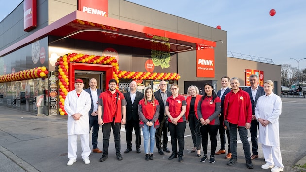 The PENNY Vienna team is delighted with the reopened store. (Bild: Robert Harson)