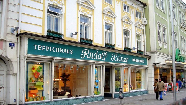 The massive decline in store space in the city center is primarily attributed to the closure of the Leiner store on Rathausplatz. (Bild: Wikimedia/AleXXw)