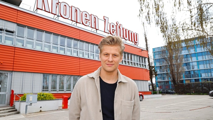 Visiting the "Krone": chart topper Thorsteinn Einarsson.