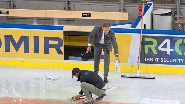 In der Steffl Arena ist erneut die Eisanlage defekt. (Bild: Mario Urbantschitsch)
