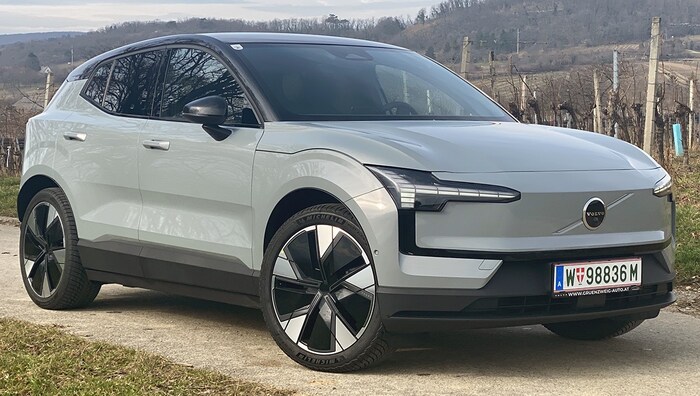 Thors Hammer und die diagonale Spange – typische Volvo-Insignien