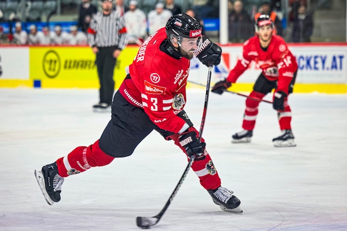 Das Nationalteam (im Bild Ex-Cap Peter Schneider) soll am 5. Mai in Kagran auflaufen.