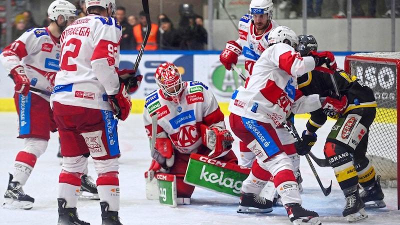 Die KAC-Defensive um Goalie Dahm muss für die Südtiroler wieder schwer zu knacken sein. (Bild: f. pessentheiner)