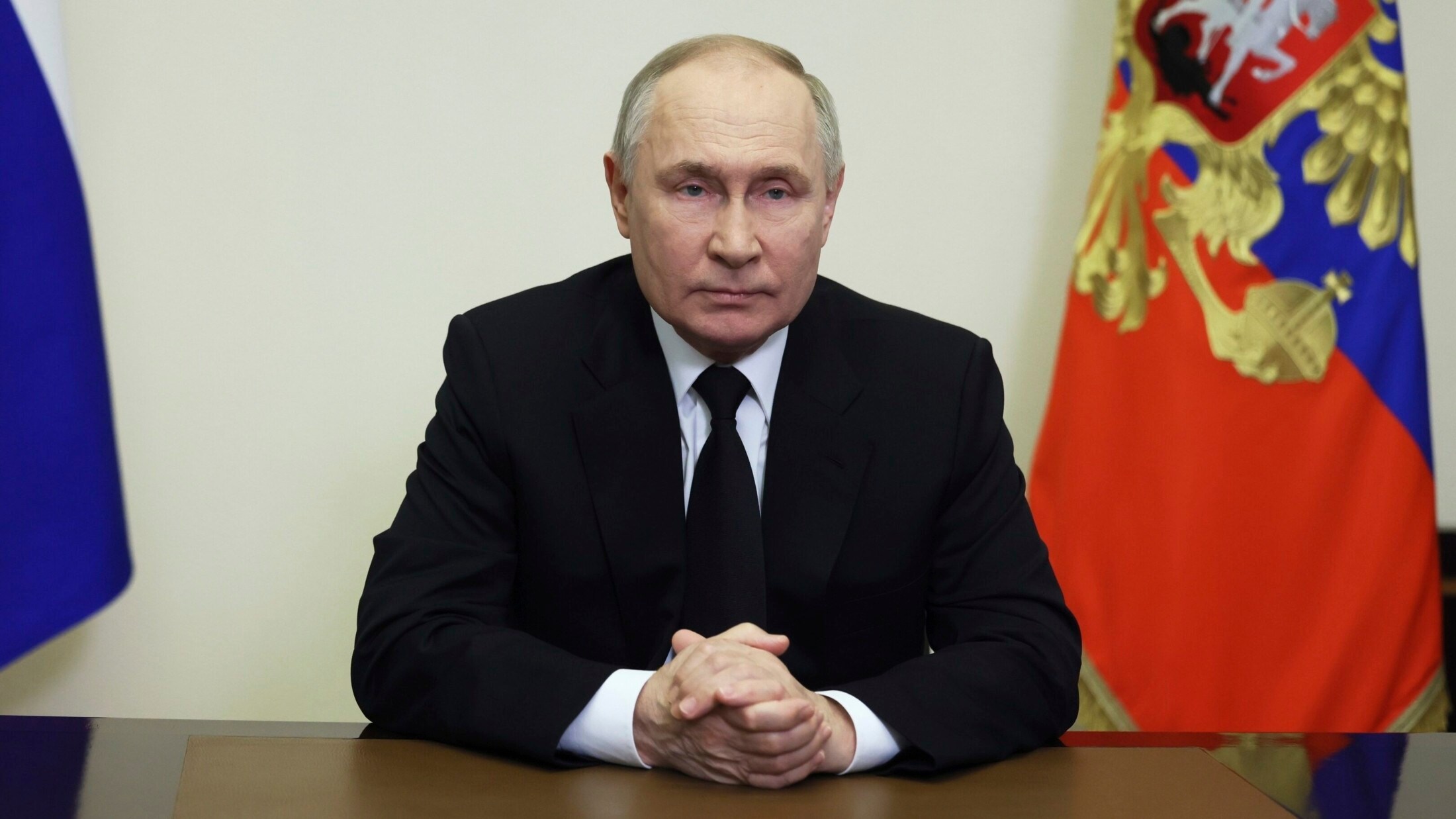 Jean-Claude Juncker, az EU Bizottság volt elnöke Putyinra figyelmeztet. (Bild: APA/AFP/POOL/Mikhail METZEL)