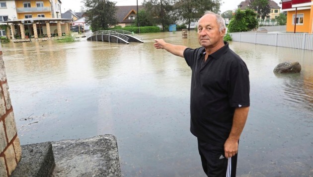 Die Brücke und Grünanlage im Leitgeb-Park waren nach dem Unwetter kaum mehr als solche zu erkennen. (Bild: Uta Rojsek-Wiedergut)