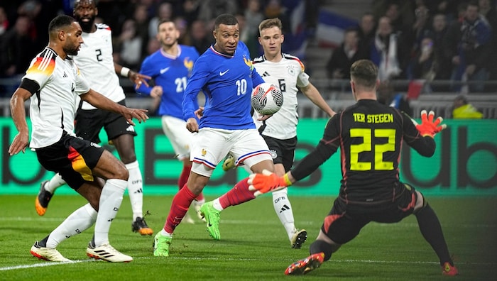 Kylian Mbappe (Mitte) konnte die Niederlage nicht verhindern