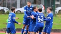 Großer Jubel bei Bergheim nach starker Team-Leistung (Bild: Fussball-Impressionen vom Salzburger Unterhaus)