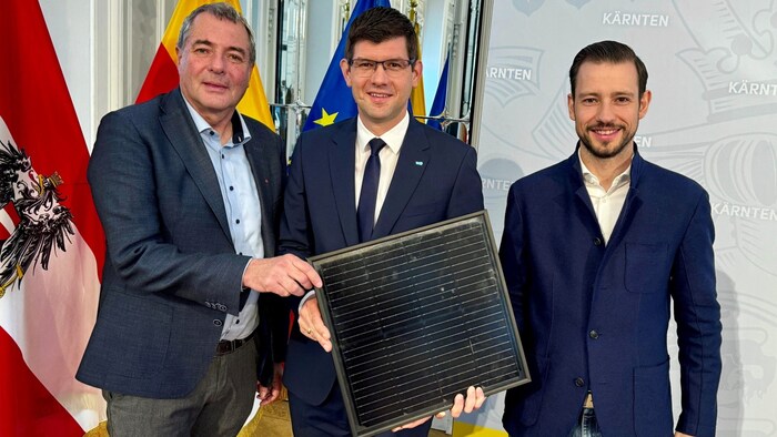 SP energy spokesman Christof Seymann, provincial vice-chairman Martin Gruber and LR Sebastian Schuschnig present the energy amendment.