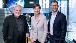 Johannes Bruckenberger, Gabriele Waldner-Pammesberger und Sebastian Prokop (v. l.) sind seit Dezember die neuen Chefredakteure im ORF. (Bild: ORF)