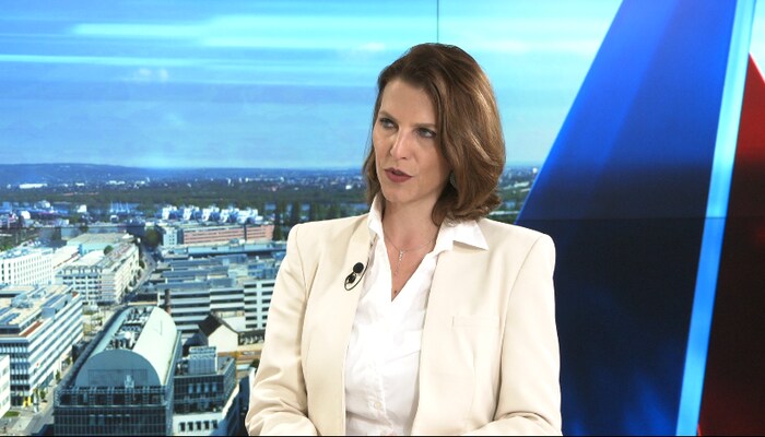 Minister for Europe and the Constitution Karoline Edstadler (ÖVP) in the krone.tv talk
