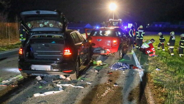 The scene of the accident in Garsten is being investigated by experts. (Bild: TEAM FOTOKERSCHI / MADER)
