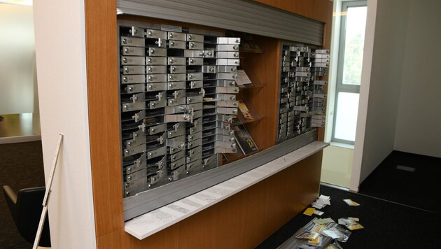 The looted safe deposit boxes (Bild: APA/LPD N LKA)