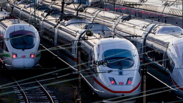ICE vonatok Frankfurtban (Bild: AP)