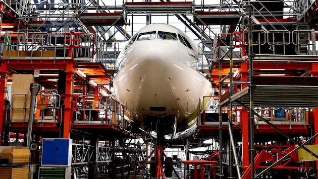 A következő években több ezer új repülőgépet fognak építeni. (Bild: EPA)