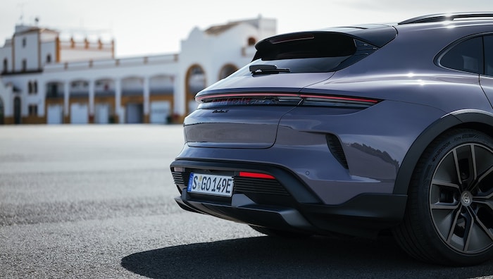 Porsche Taycan Cross Turismo