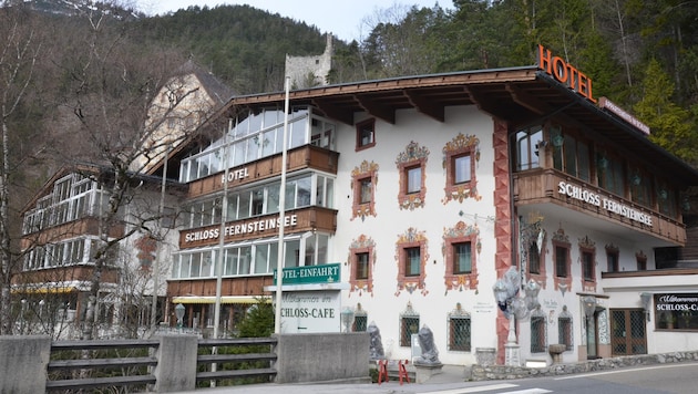 According to the province's original plans, the Fernstein Hotel would only be accessible via a toll road. (Bild: Daum Hubert)