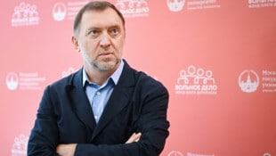 Der russische Milliardär Oleg Deripaska (Bild: APA/AFP/Natalia KOLESNIKOVA)