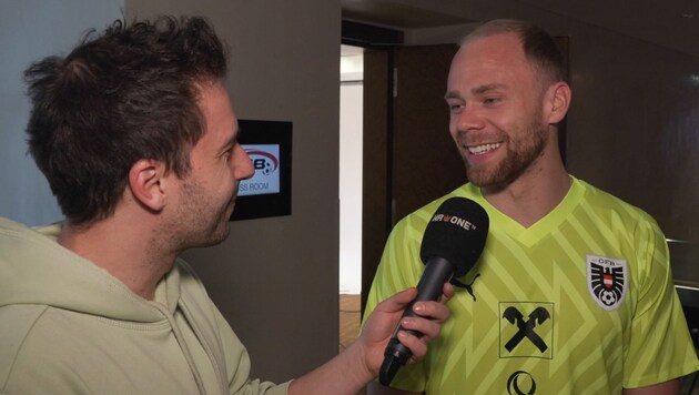 Alexander Schlager (right) in conversation with Michael Fally (Bild: krone.tv)