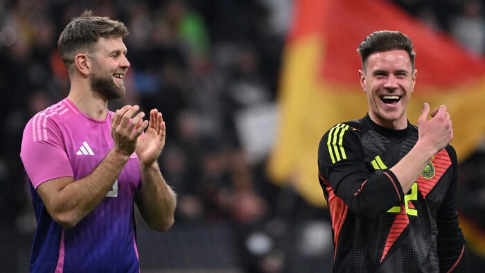 Niclas Füllkrug (links) und Marc Andre ter Stegen