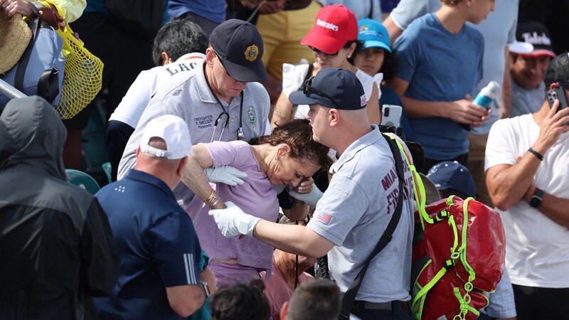 Die Frau konnte schließlich wieder erholen. (Bild: AFP/GETTY IMAGES/AL BELLO)