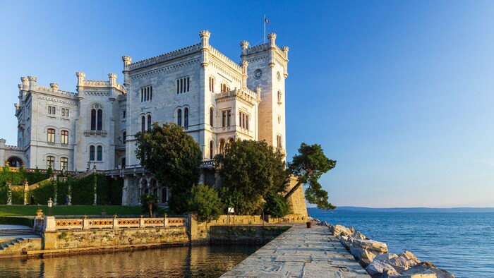 Schloss Miramare – hier sind auch Hunde willkommen