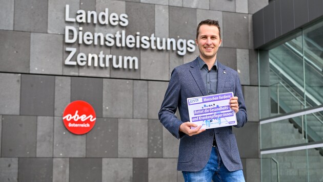 Intensive care nurse Maximilian Lindpointner (30) is petitioning for a reduction in working hours and higher bonuses for night shifts. (Bild: © Harald Dostal / 2024)