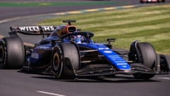 Alexander Albon bekam in Melbourne den Boliden von Logan Sargeant. (Bild: APA/AFP/WILLIAM WEST)