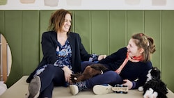 Elisabeth Sechser auf Besuch bei Tochter Emilia (11) während des Kurzzeit-Aufenthalts bei ...