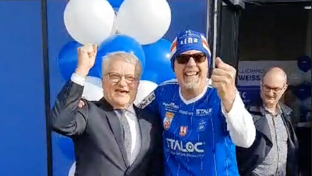 Bürgermeister Klaus Luger und Kutt-Fan Christian Reisenbichler (Bild: Reisenbichler)