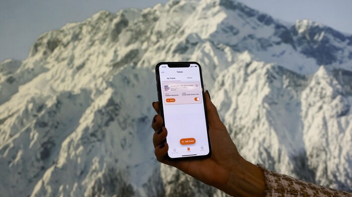 An app on the cell phone makes it possible: ticket purchase from anywhere and no physical ...